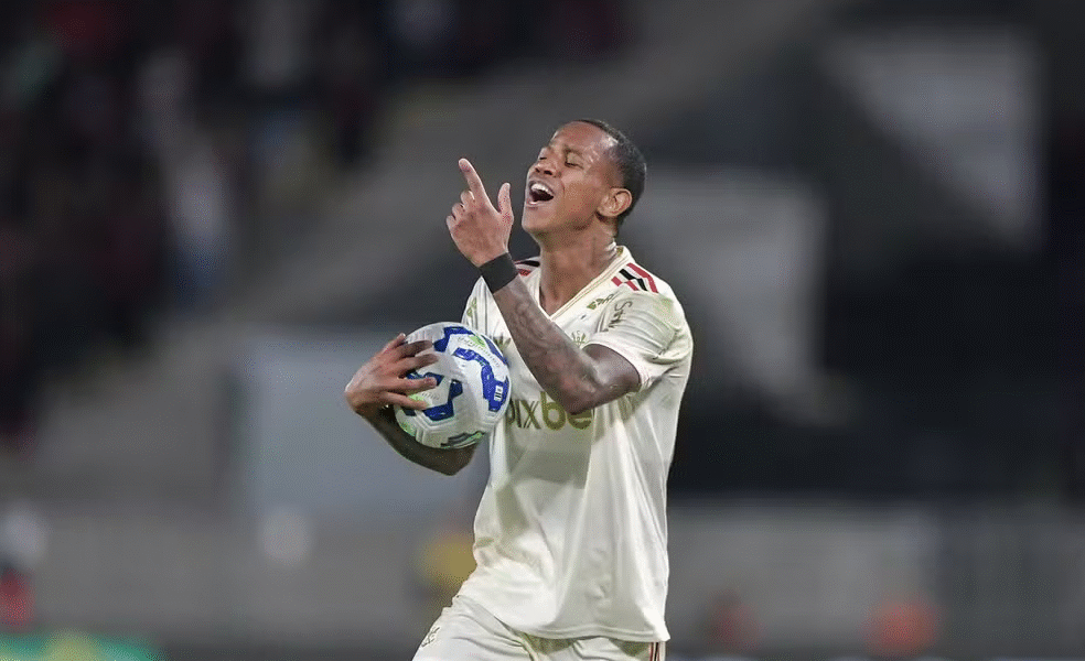 Wallace Yan Busca Recuperar Espaço no Flamengo