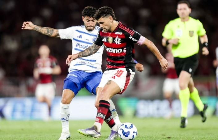 Flamengo e Cruzeiro Empatam sem Gols em Duelo pelo Topo