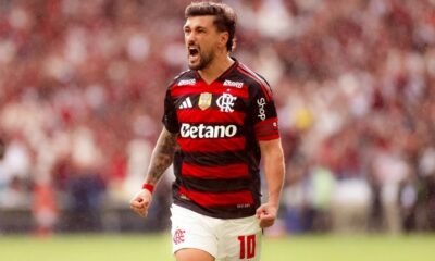 Flamengo se Impõe e Vence Palmeiras na Briga pelo Título